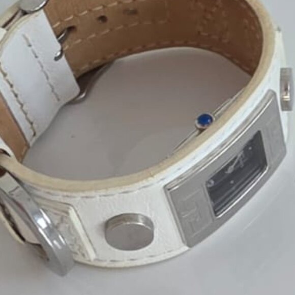 GIVENCHY TIME PIECE! - Picture 7 of 15